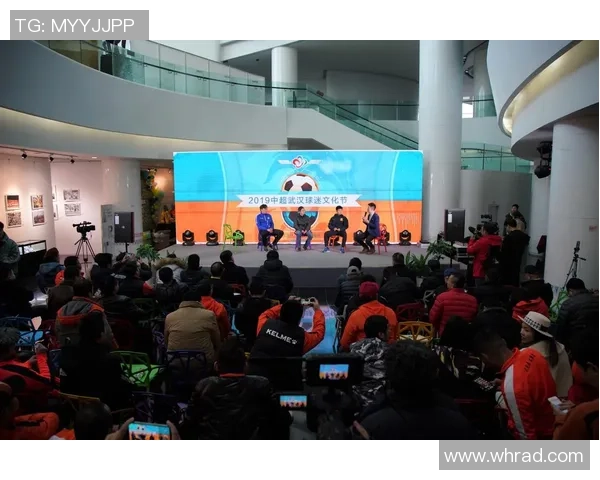 签字足球星卡收藏热潮揭秘 球迷与投资者的新兴选择