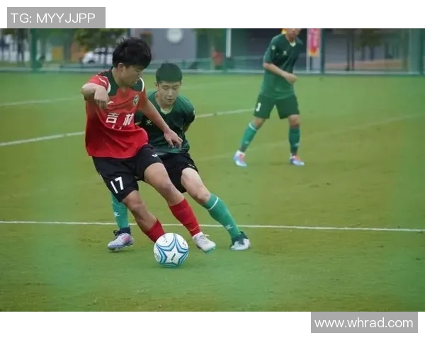 老将新星齐聚绿茵场 足球传奇与未来之星的碰撞与传承